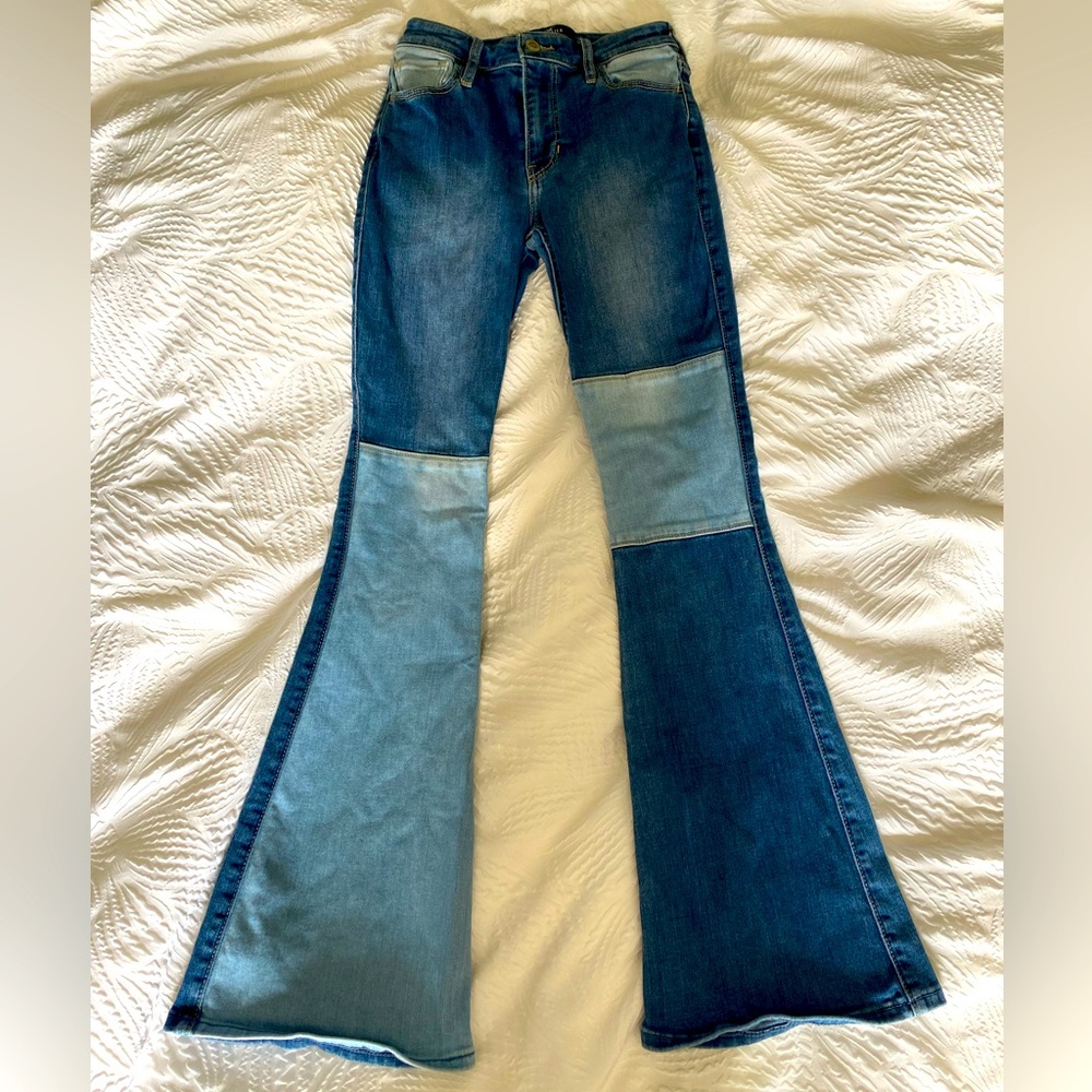Hollister high rise patchwork flared Hollister jeans in great condition